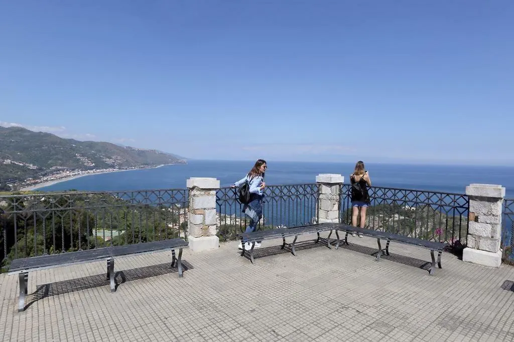 Appartamento Vicolo A Mare, Mazzeo Apartment