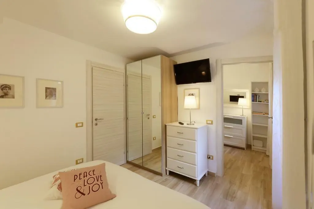 Apartment Appartamento Vicolo A Mare, Mazzeo