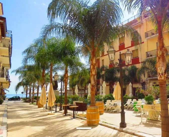 Appartamento Vicolo A Mare, Mazzeo 0*,  Italy